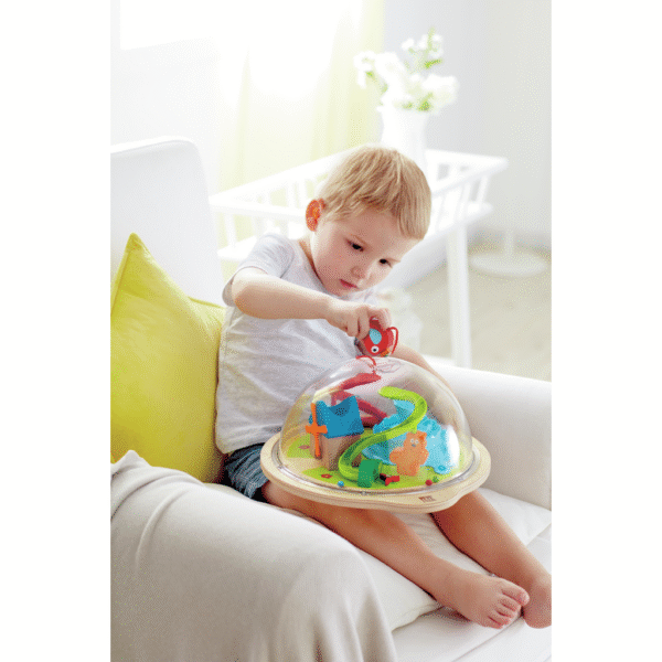 Cúpula Laberinto de aventuras en el valle soleado